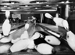 20 year old dancer and singer Vicki Lane finds that Ten Pin Bowling is the ideal way to 20 year old dancer and singer Vicki Lane finds that Ten Pin Bowling is the ideal way to