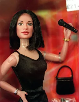 200 SPICE GIRL DOLLS WENT ON SALE DECEMBER 1997 AT LONDON' 200 SPICE GIRL DOLLS WENT ON SALE DECEMBER 1997 AT LONDON'