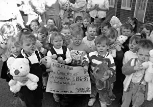 Images Dated 26th April 1989: The 30 children of Chapel Road Playgroup in Billingham raised £