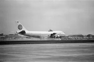 Images Dated 12th January 1970: The 361 passenger Boeing 747 arrives at Heathrow Airport