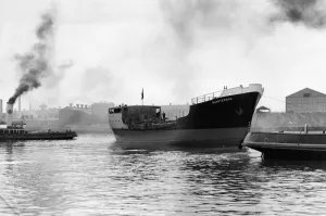 00093 Gallery: The 500 ton Quarterman tanker after her launch