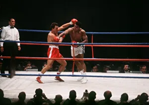 Action during the World Heayyweight title fight between Muhammad Ali (Cassius Clay Action during the World Heayyweight title fight between Muhammad Ali (Cassius Clay