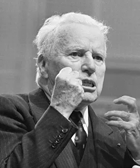 00876 Gallery: Actor and director Charlie Chaplin legend of the silent movies celebrates his 77th