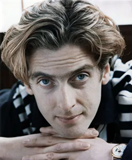00489 Gallery: Actor Peter Capaldi actor resting head on hands, 1991