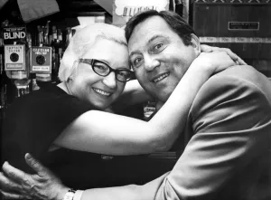 Actors came and went but barmaid Doris Walton kept on pulling the pints behind the pumps Actors came and went but barmaid Doris Walton kept on pulling the pints behind the pumps