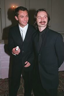 Images Dated 1st February 1998: Actors Jude Law and Robert Carlyle at the Evening Standard British Film Awards at