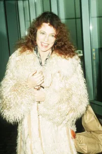 Images Dated 18th December 1989: Actress Jacqueline Bisset at airport December 1989 dbase MSI