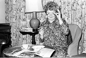 Images Dated 11th March 1979: Actress Joan Sims relaxing at home March 1979 A©Mirrorpix