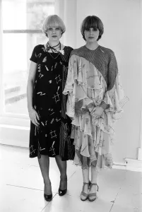 Images Dated 1st April 1977: Actress Joanna Lumley with the winner of the Purdey haircut competition winner