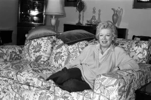 Images Dated 27th August 1987: Actress June Whitfield pictured at home. 27th August 1987