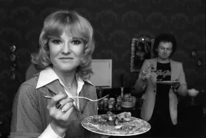 Actress Lyn Paul and composer Mike Batt seen here at the home of Sonia Allison the Daily Actress Lyn Paul and composer Mike Batt seen here at the home of Sonia Allison the Daily