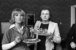 Images Dated 14th March 1975: Actress Lyn Paul and composer Mike Batt seen here at the home of Sonia Allison the Daily
