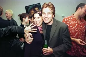 Images Dated 22nd February 1998: Actress Sadie Frost with actor Ewan McGregor at Glasgow Hilton Hotel for the Scottish