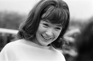 Actress Shirley MacLaine in London. 4th June 1967 Actress Shirley MacLaine in London. 4th June 1967