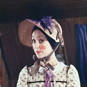 Images Dated 21st October 1980: Actress Una Stubb as Aunt Sally in the Southern Television series of Worzel Gummidge