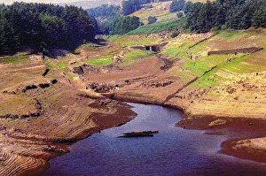 Aerial Views of yorkshire during the Drought 17/08/1995 DM95/2162A Aerial Views of yorkshire during the Drought 17/08/1995 DM95/2162A