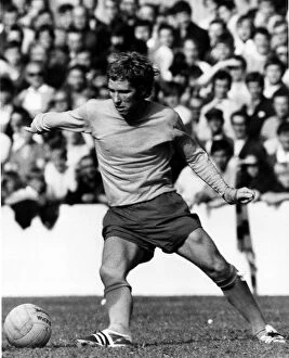 Images Dated 5th September 1970: Alan Ball of Everton in action September 1970