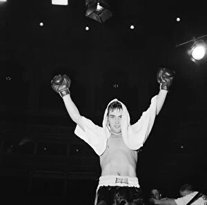 Images Dated 31st October 1972: Alan Minter celebrates his professional debut with a TKO in round six