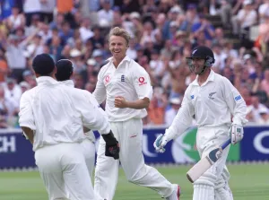 Alan Mullally Cricket Player Of England July 1999 Celebrates After He Gets Alan Mullally Cricket Player Of England July 1999 Celebrates After He Gets