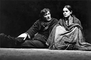 Albert Finney as an itinerant Labourer, with Frances Tomelty