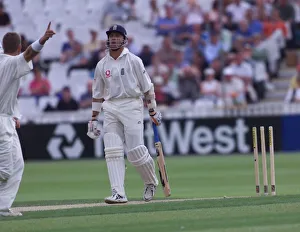 Alec Stewart Cricket Player Of England July 1999 Walks Back To The Pavillion For Alec Stewart Cricket Player Of England July 1999 Walks Back To The Pavillion For