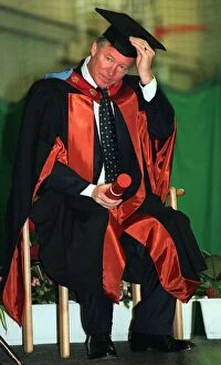 Images Dated 26th March 1998: Alex Ferguson March 1998 receives his fourth Honourary degree