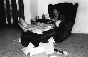 Alex Higgins World Snooker Champions 1982 at home reading cards Alex Higgins World Snooker Champions 1982 at home reading cards