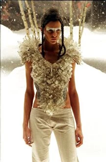Images Dated 24th February 1999: Alexander McQueen Fashion... London Fashion show 99