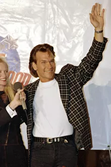 Movies Gallery: American actor Patrick Swayze arrives for the grand opening of the Planet Hollywood