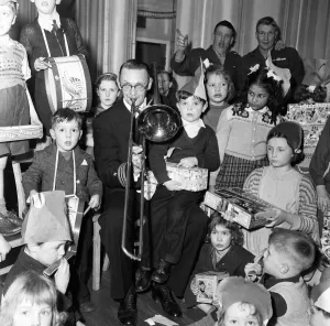 At the American embassy, Grosvenor Square, the US Navy throws a party for nearly 100 At the American embassy, Grosvenor Square, the US Navy throws a party for nearly 100