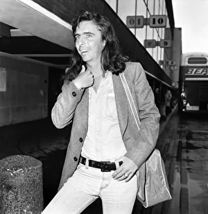 Images Dated 15th March 1974: American rock singer Alice Cooper arrives in London ahead of his tour