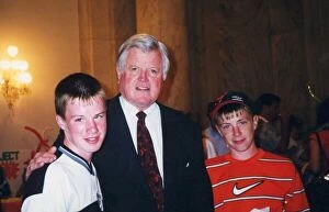 Images Dated 11th September 1999: American Senator Edward Kennedy with brothers Dennis and Pat Mulcahy during 25th