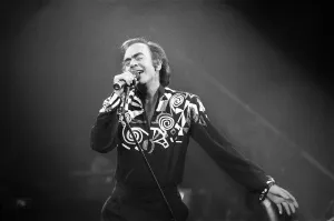 Images Dated 8th November 1989: American singer Neil Diamond in concert at the NEC Arena, Birmingham. 8th November 1989