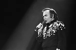 Images Dated 8th November 1989: American singer Neil Diamond in concert at the NEC Arena, Birmingham. 8th November 1989