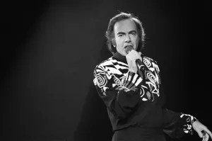 Images Dated 8th November 1989: American singer Neil Diamond in concert at the NEC Arena, Birmingham. 8th November 1989