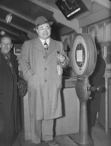American Wrestler Two Ton Tony Galento arrives in London for fight with Jack Doyle American Wrestler Two Ton Tony Galento arrives in London for fight with Jack Doyle