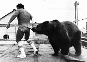 Andy Robin wrestler with Hercules the bear 1979 Andy Robin wrestler with Hercules the bear 1979
