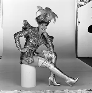 Anita Dobson models pantomime costumes. 5th November 1986 Anita Dobson models pantomime costumes. 5th November 1986
