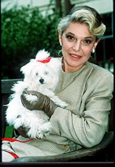 Anne Bancroft actress with dog Cherry dbase msi A©Mirrorpix Anne Bancroft actress with dog Cherry dbase msi A©Mirrorpix