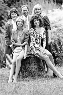 Images Dated 5th August 1992: Anne Diamond TV Presenter with Anneka Rice Nick Owen Claire Oberman Rosemay Ford