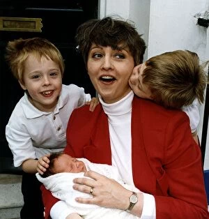 Images Dated 26th May 1993: Anne Diamond TV Presenter with children Oliver and Jamie and their baby brother