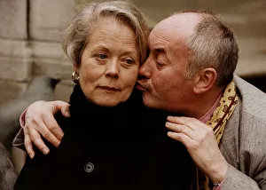 Annette Crosbie Actress who appeared in One Foot in the Grave Annette Crosbie Actress who appeared in One Foot in the Grave