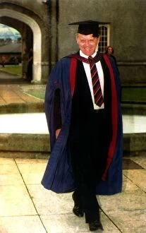 Anthony Hopkins actor wearing mortar board and gown 1992