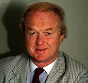 Images Dated 1st January 1988: Archie MacPherson Sports Commentator January 1988