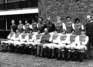 Mirror/0200to0299 00237/arsenal football team group picture 1970