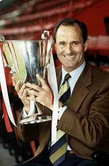 Core93 Gallery: Arsenal Manager George Graham with European cup winners cup trophy May 1994