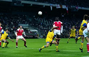 Images Dated 5th May 1994: Arsenal v Parma - European Cup Winners Cup 1994 Players in action 05 / 05 / 1994