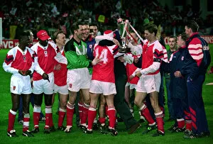 Images Dated 5th May 1994: Arsenal v Parma - European Cup Winners Cup 1994 Team / Group Photo celebrating
