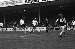 Images Dated 8th December 1979: Aston Villa 1-3 Liverpool, Division One match held at Villa Park. 8th December 1979