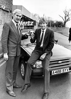 Athlete Steve Cram Hertz regional manager Alex Barrowman handing over Athlete Steve Cram Hertz regional manager Alex Barrowman handing over